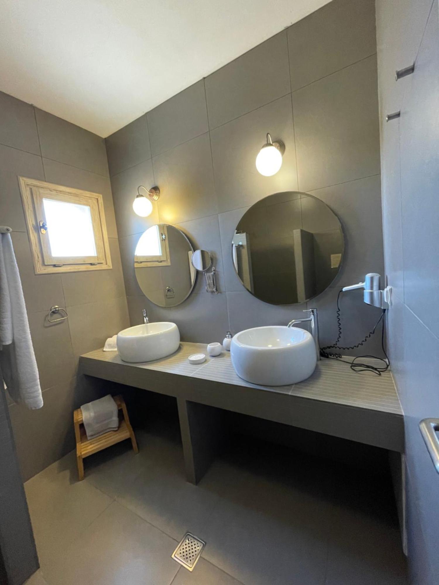 Speires Suites Irakleia  Zewnętrze zdjęcie